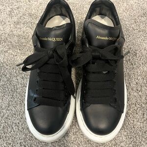 Alexander McQueen Sneaker
